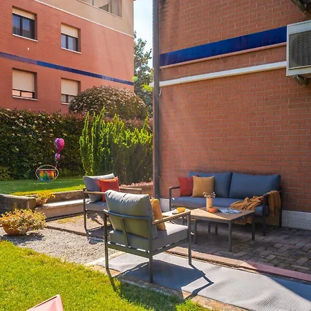 Garden Retreat, 5 Min Dal Centro Con Garage Módena