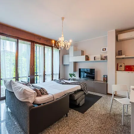 Apartment Garden Retreat, 5 Min Dal Centro Con Garage