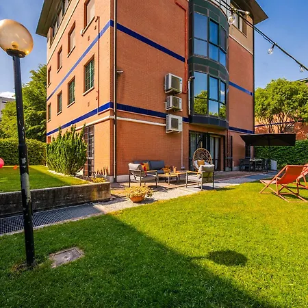 Garden Retreat, 5 Min Dal Centro Con Garage Apartment *