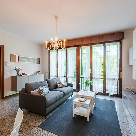 Garden Retreat, 5 Min Dal Centro Con Garage * Modena