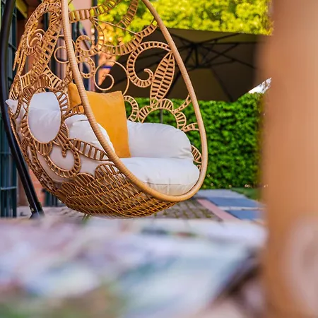 Garden Retreat, 5 Min Dal Centro Con Garage Modena