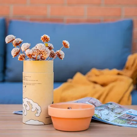 Garden Retreat, 5 Min Dal Centro Con Garage Apartment *