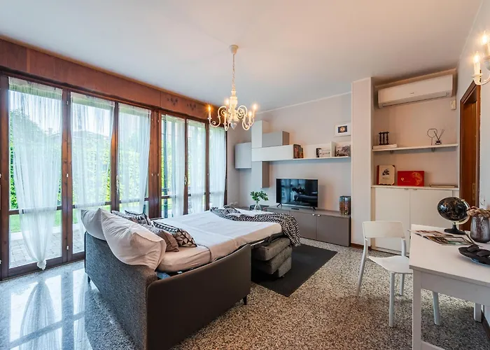 Apartment Garden Retreat, 5 Min Dal Centro Con Garage