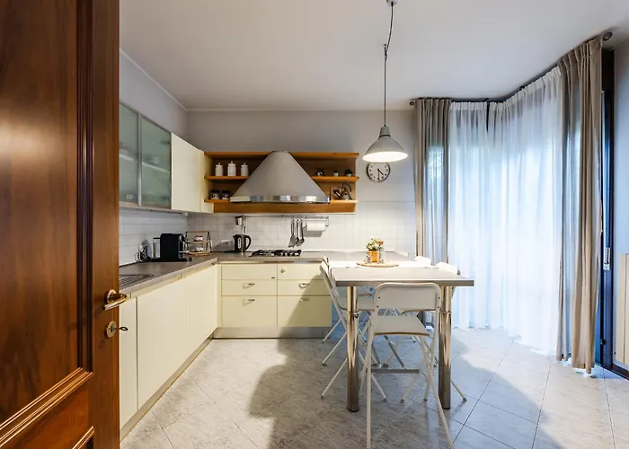 Garden Retreat, 5 Min Dal Centro Con Garage